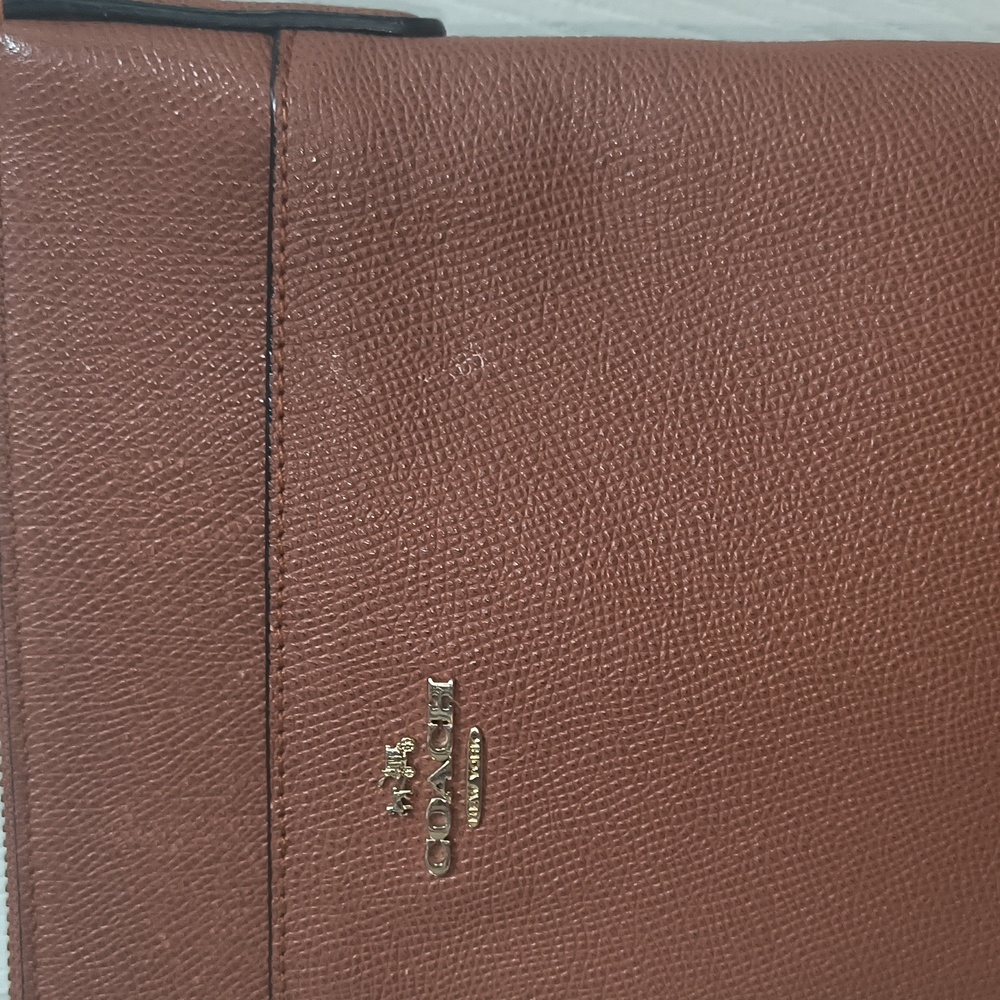 Coach Kitt Messenger Crossbody - Picture 3 of 13